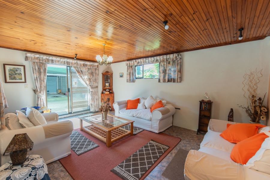 5 Bedroom Property for Sale in Framesby Eastern Cape
